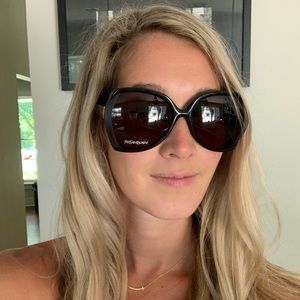 💯 Authentic gorgeous YSL SUNGLASSES